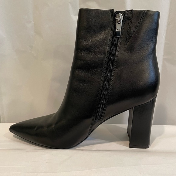 Marc Fisher Glorify black booties size 8 - Picture 9 of 11